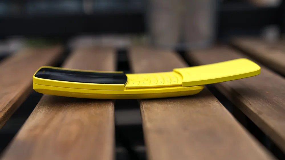 Tậu ngay Nokia “chuối” 8110 4G màu vàng  ​ ảnh 3