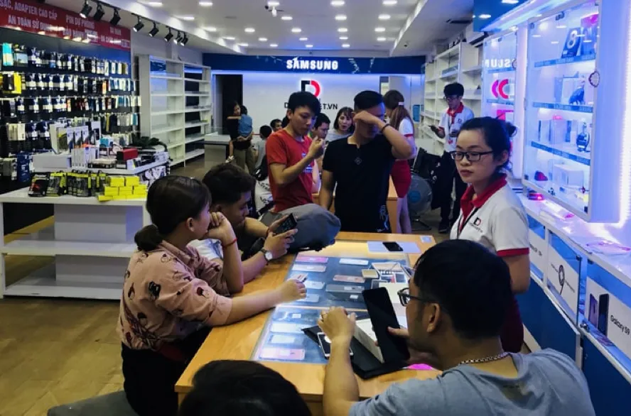 iPhone 7, 7 Plus chạm mức giá từ 7 triệu. Đây có là phải là lúc nên mua? ảnh 1