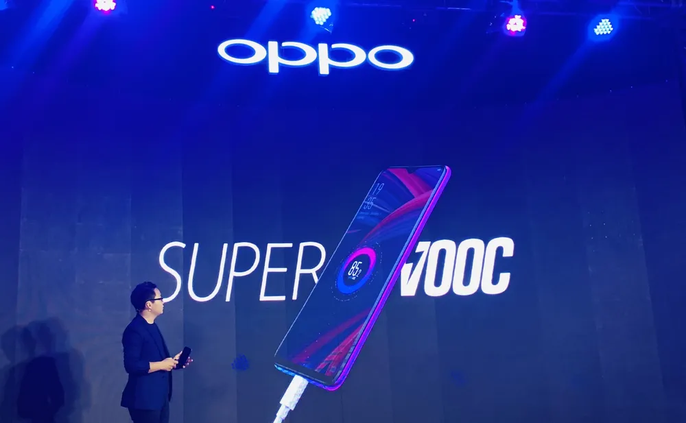 OPPO chính thức ra mắt R17 Pro tại Việt Nam ảnh 4