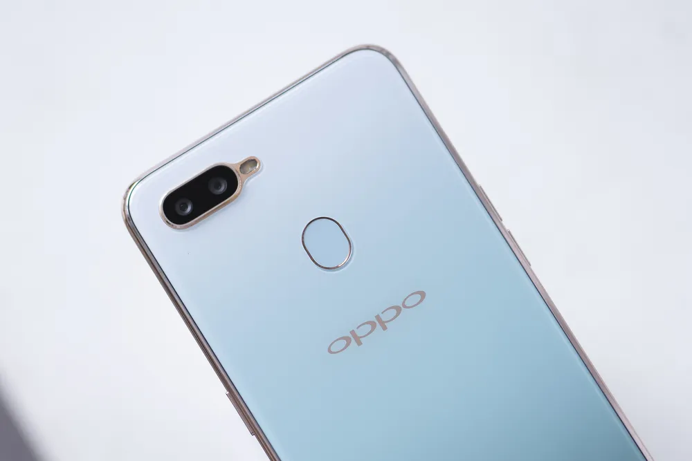 OPPO F9 phiên bản đặc biệt Xanh Phỉ Thúy với gíá bất ngờ ảnh 4