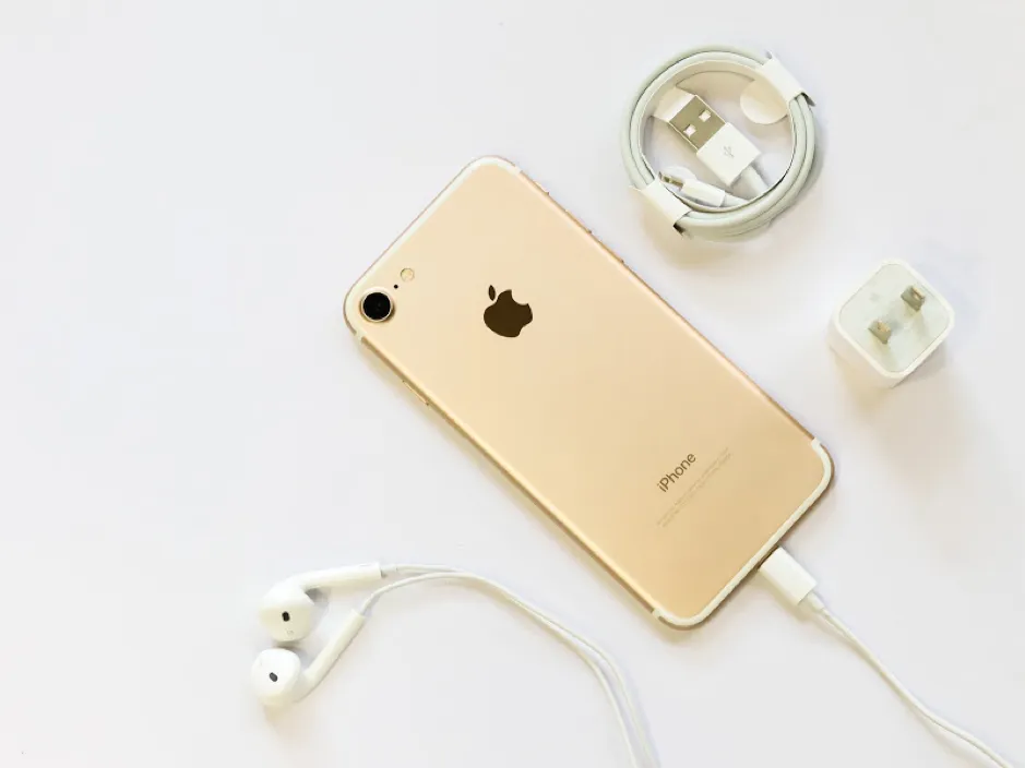  Từ 6 đến 7 triệu đồng, chọn iPhone 7 hay 6S Plus? ảnh 1