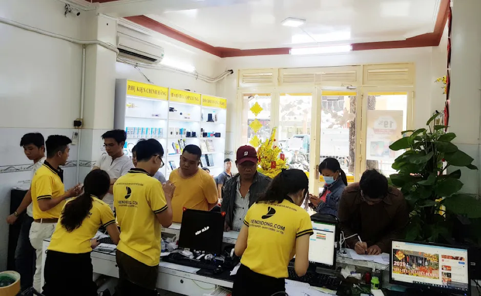 Sát tết, không thể không mua di động ảnh 3