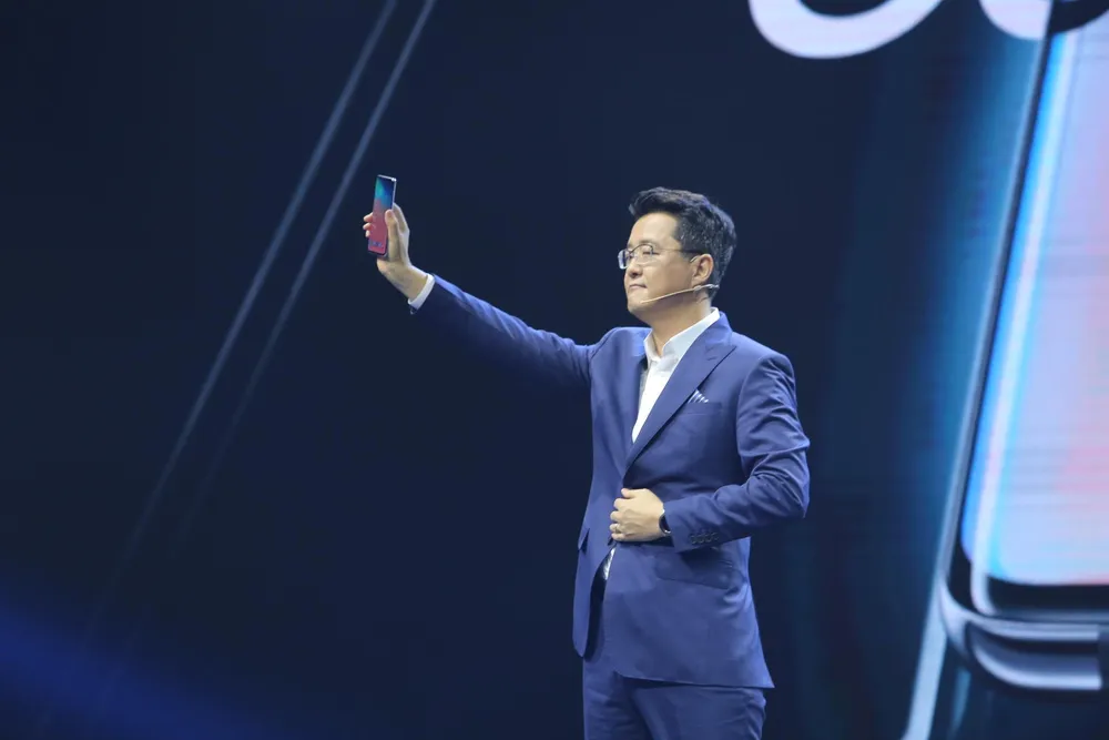 Galaxy S10+ cao cấp nhất với giá 33,99 triệu đồng ảnh 1