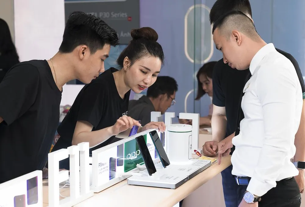 OPPO F11 chính thức đến tay người dùng Việt Nam ảnh 1