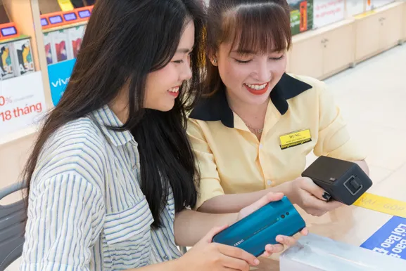 Oppo Reno phiên bản chuẩn chính thức lên kệ  ảnh 1