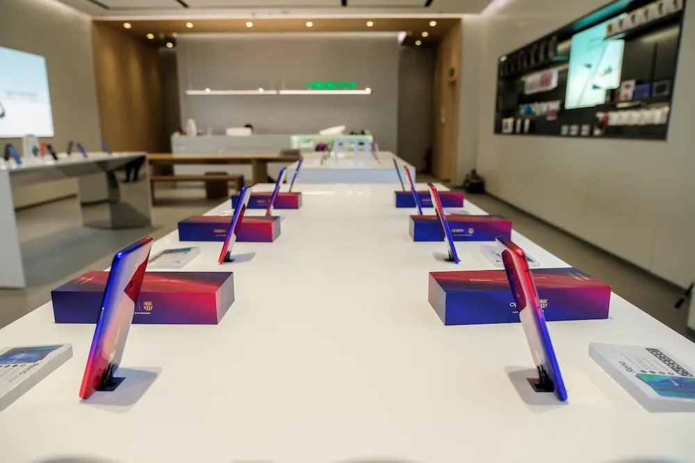 Oppo Reno Zoom 10x phiên bản đặc biệt Barcelona tại Việt Nam ảnh 3