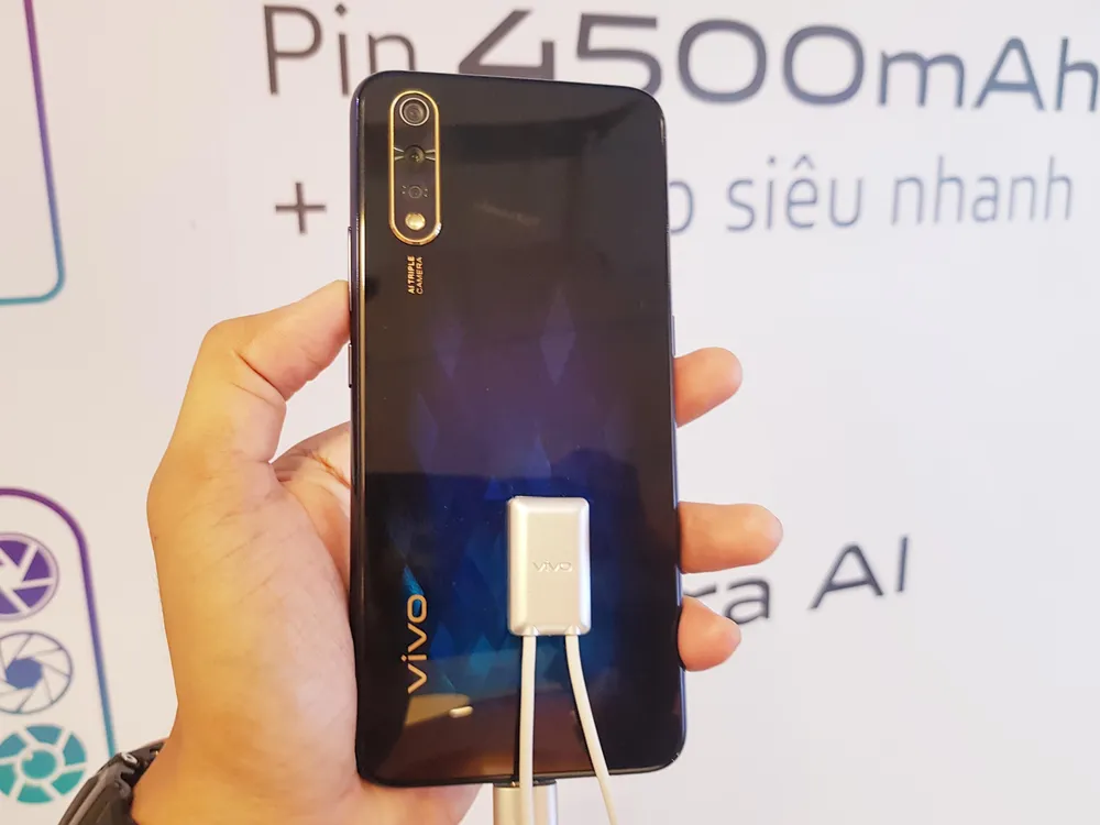 Vivo S1 chính thức ra mắt tại Việt Nam với mức giá 6,99 triệu đồng  ảnh 2