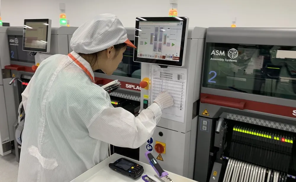 Live 1 của VinSmart giống 16Xs của Meizu: Có đáng “sốc“? ảnh 2