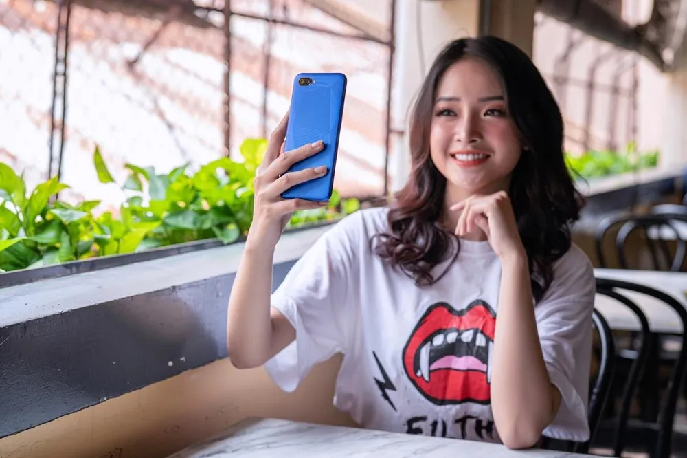 Realme C2 phiên bản nâng cấp được bán độc quyền với mức giá 2,99 triệu đồng  ảnh 3