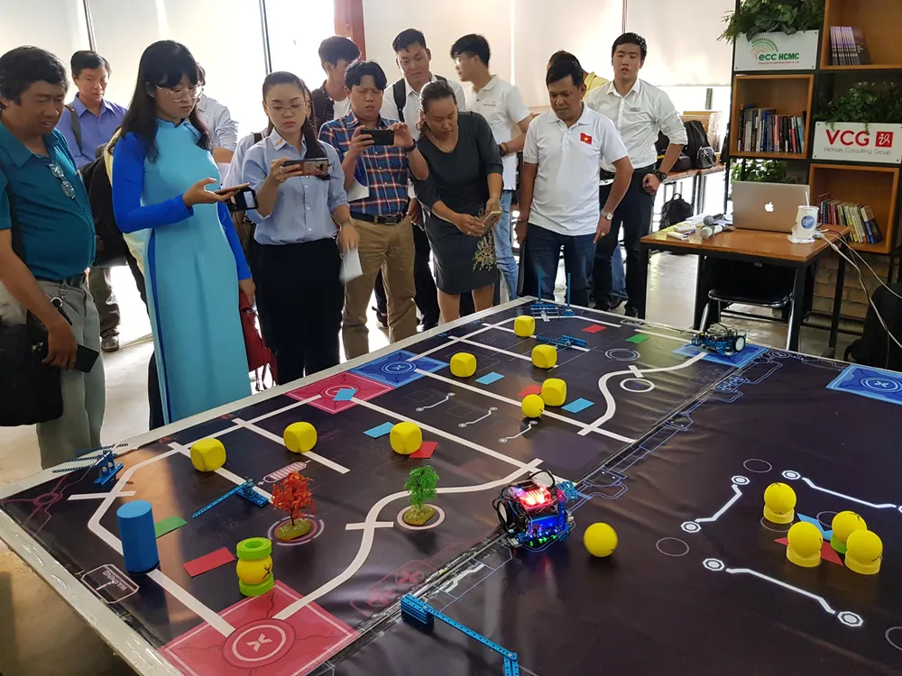Cuộc thi robot toàn cầu dành cho các nhà sáng tạo trẻ ảnh 1