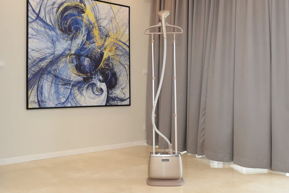 BlueStone GSB-3951 bàn ủi hơi nước đứng với 5 chế độ phun hơi khác nhau  ảnh 1