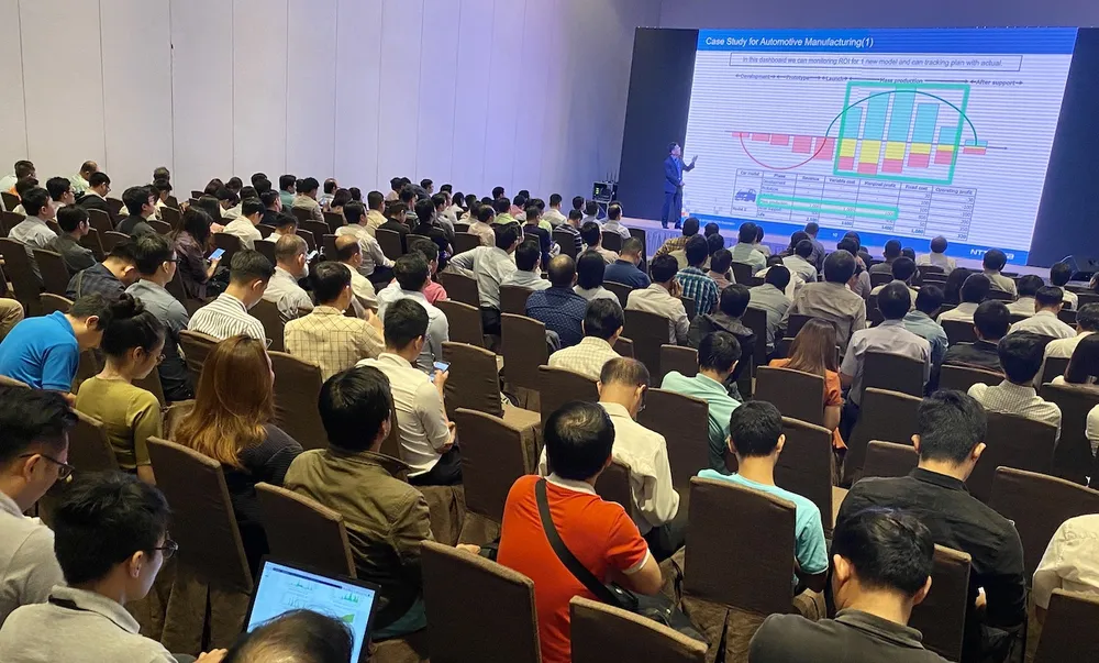 Microsoft giới thiệu các giải pháp trên đám mây cho các ngành dịch vụ tài chính, bán lẻ và xản xuất ảnh 1