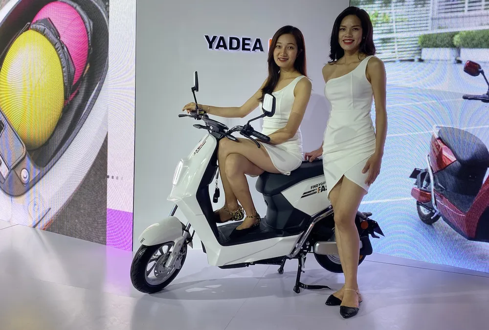 YADEA G5 với đầy đủ kết nối công nghệ ảnh 8