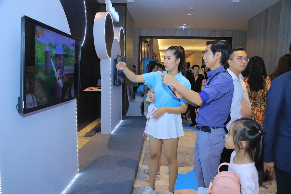 Số hóa thế giới cổ tích Disney trên nền tảng di động của VinaPhone ảnh 2