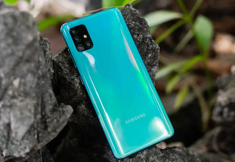 Nhận ngay bộ quà 1,5 triệu khi đặt trước Galaxy A51 FPT Shop ảnh 1