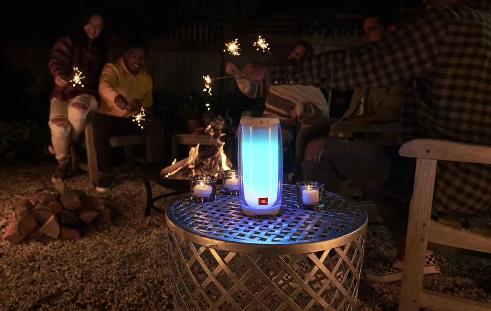 JBL ra mắt hai sản phẩm loa bluetooth Flip 5  và Pulse 4 ảnh 3