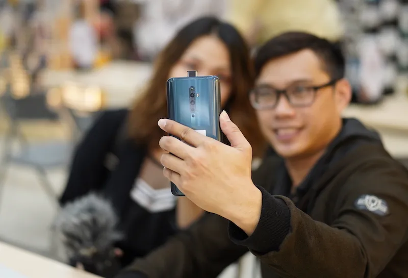 Mua 1 OPPO Reno2 F, tặng 1 OPPO Reno2 F tiếp tục diễn ra tại Hà Nội ảnh 3