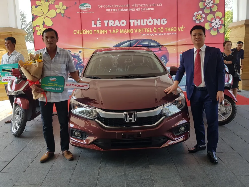 Chương trình “Lắp mạng Viettel - Ô tô theo về” đã tìm được chủ nhân may mắn ảnh 1
