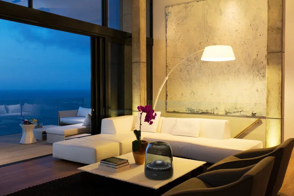 Aura Studio 3: Thiết kế đẹp, âm thanh cao cấp  ảnh 2