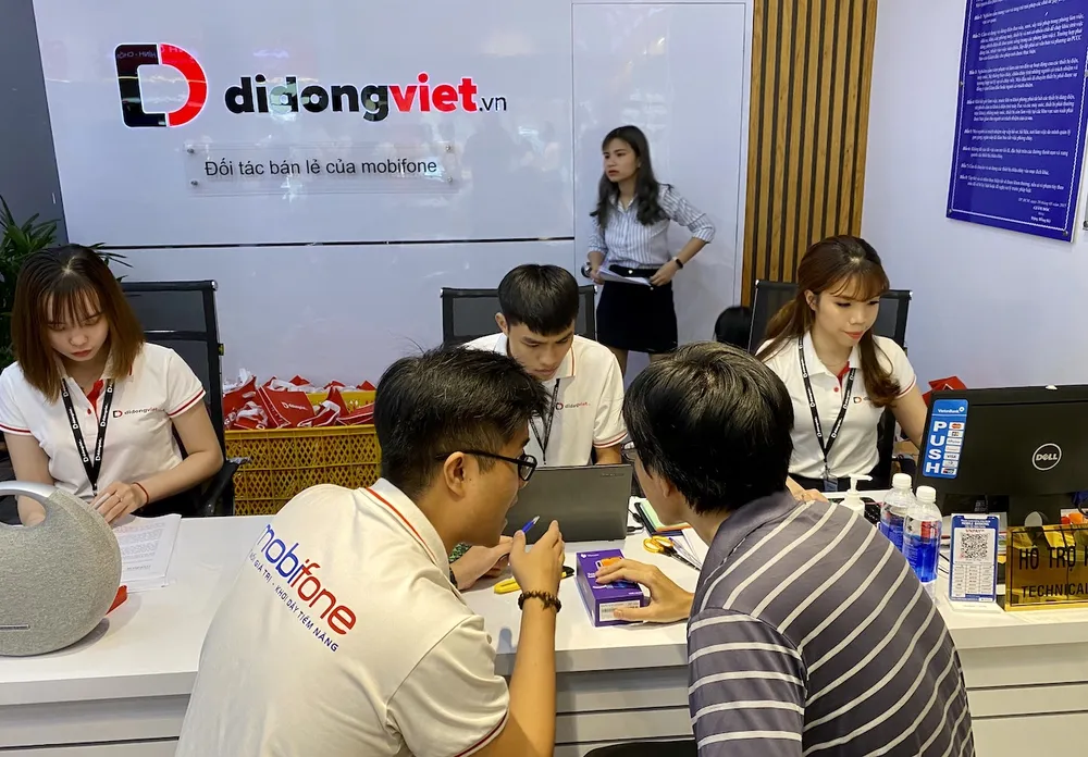 Di Động Việt và MobiFone hợp tác bán lẻ điện thoại trong 11 cửa hàng liên kết  ảnh 2