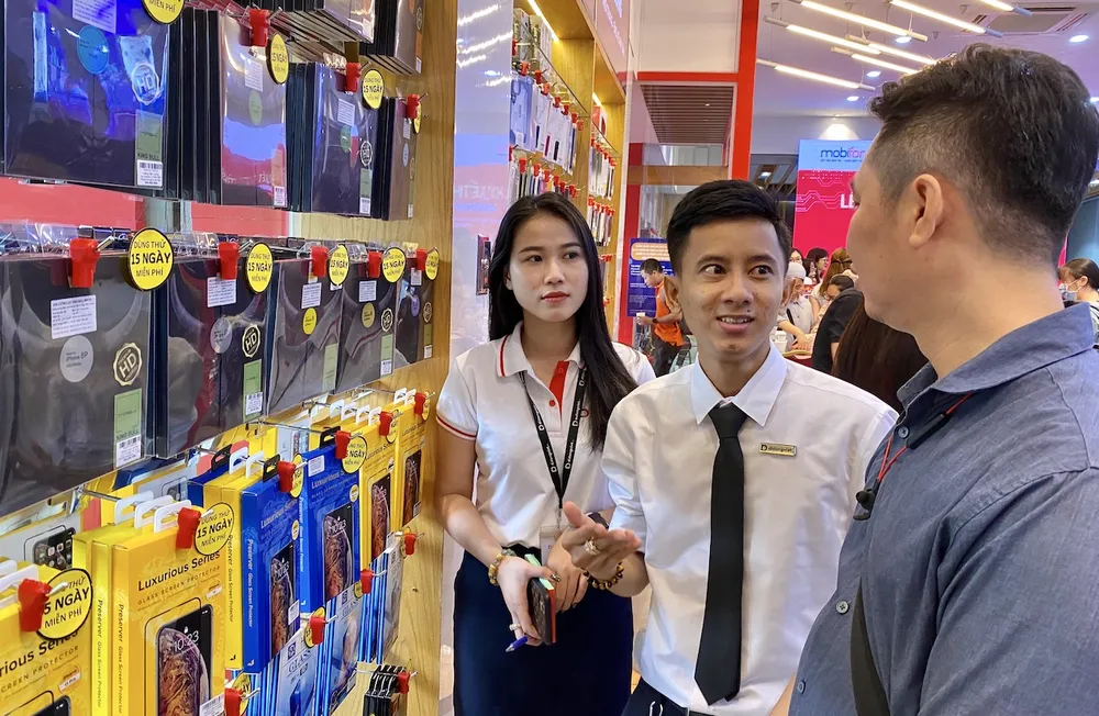 Di Động Việt và MobiFone hợp tác bán lẻ điện thoại trong 11 cửa hàng liên kết  ảnh 3