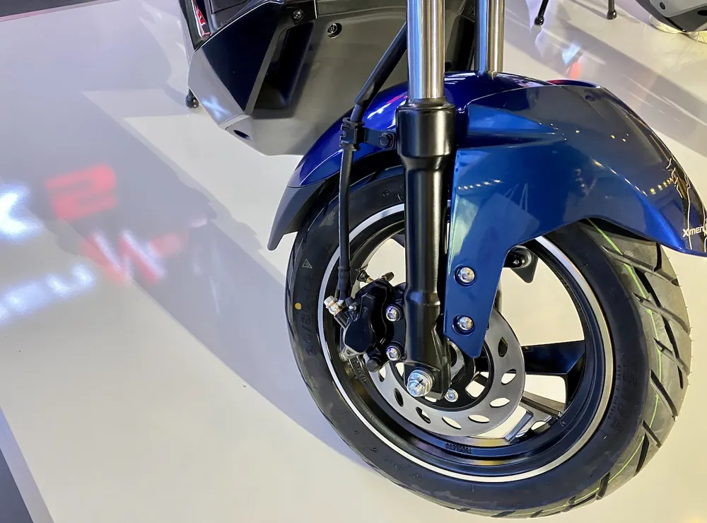 YADEA Xmen Neo với ắc quy Graphene tuổi thọ 5 năm ảnh 1