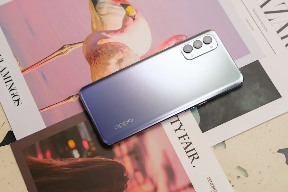 OPPO chính thức giới thiệu Reno4 phiên bản “Tím Khói”  ảnh 1