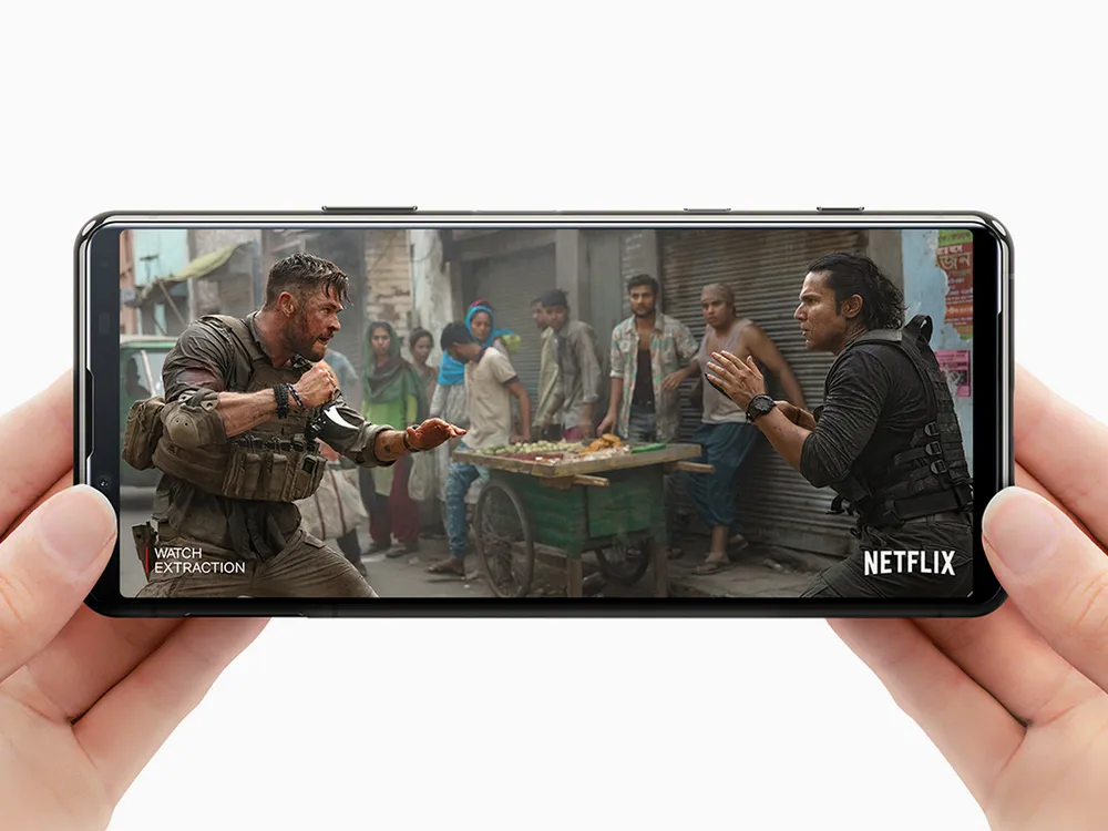 Sony Xperia 5 II: Thiết kế nhỏ gọn, chú trọng nhiều vào cụm camera  ảnh 1