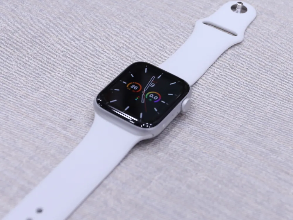 Apple Watch SE, Apple Watch Series 6 đã được bán tại hệ thống Di Động Việt ảnh 1