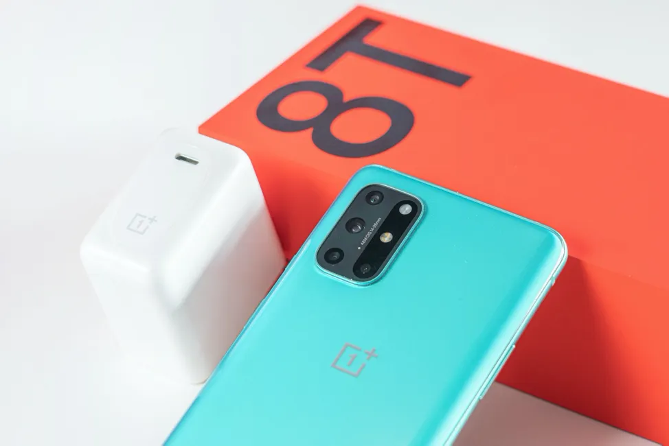 Mở hộp OnePlus 8T 5G,  ấn tượng của tân “flagship killer” ảnh 4