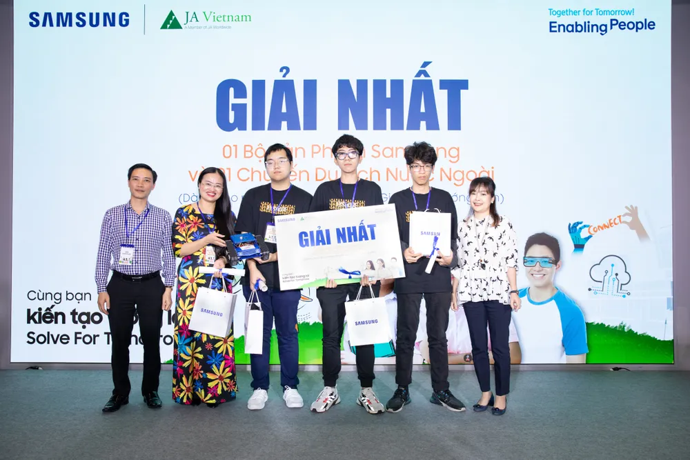 Trao giải cuộc thi Cùng bạn kiến tạo tương lai – Solve For Tomorrow 2020 ảnh 3