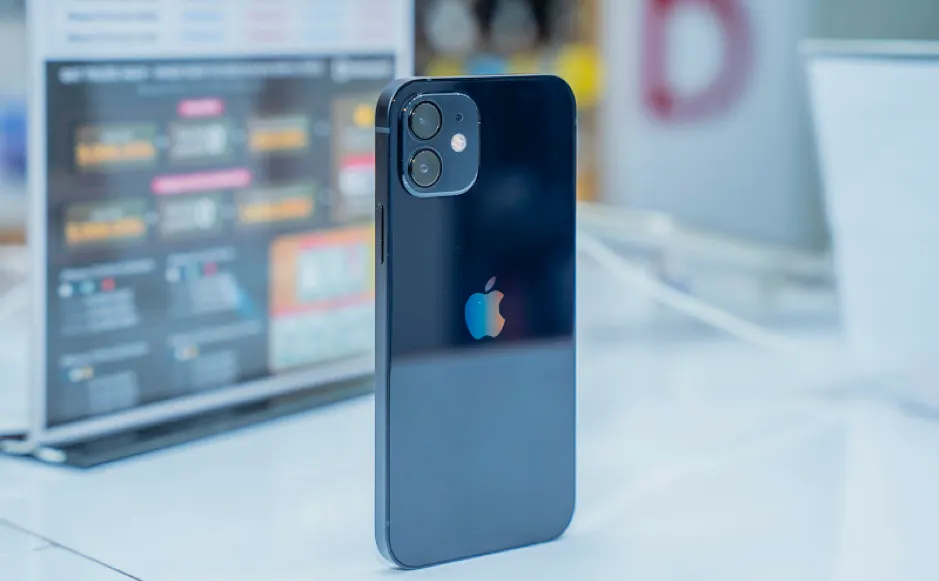 Hotsale 12.12 - iPhone 12 chính hãng VN/A giảm đến 4,6 triệu đồng, số lượng có hạn ảnh 1