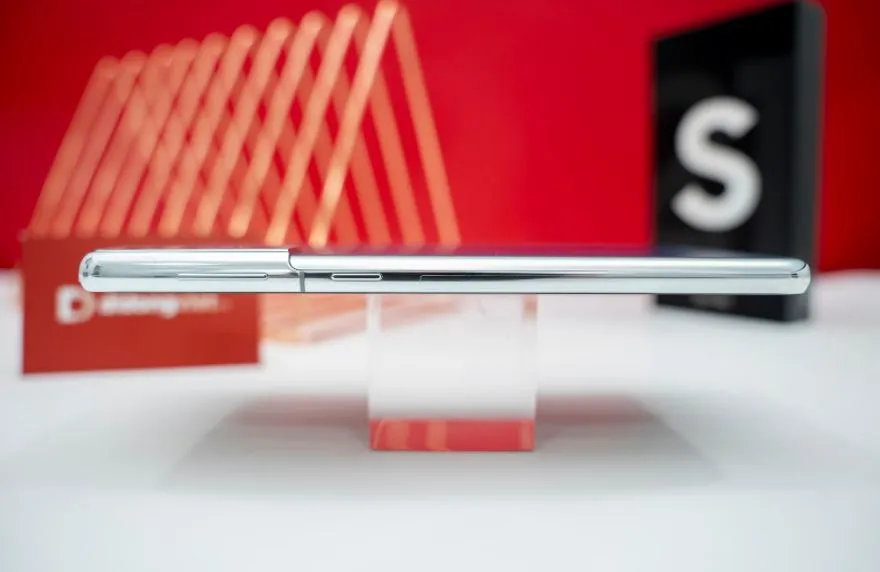 Bộ đôi Galaxy S21 Plus và S21 Ultra có mức giá từ 18.99 triệu đồng ảnh 2