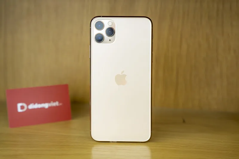 iPhone hạ nhiệt, giá nào cũng có ảnh 1