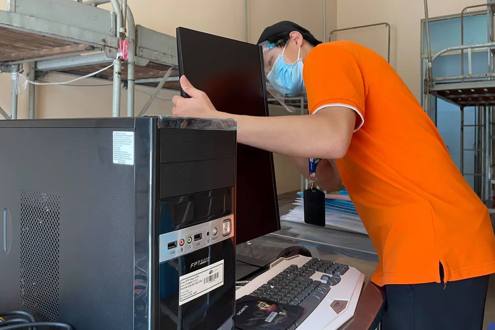 FPT cấp tốc triển khai hạ tầng và thiết bị CNTT tại bệnh viện dã chiến ở TP Thủ Đức ảnh 1