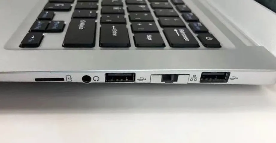 Laptop Hyundai Hybook Celeron chính hãng giá tầm 5 triệu đồng ảnh 2