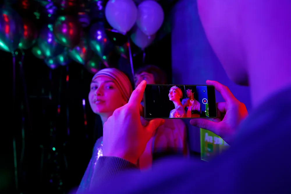 OPPO Reno6 Pro - smartphone mới nhất trong thế hệ Reno ảnh 2