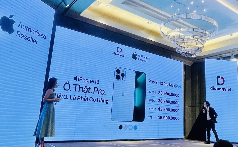 0 giờ ngày 22-10, các hệ thống bán lẻ iPhone chính hãng mở bán iPhone 13 series VN/A ảnh 2