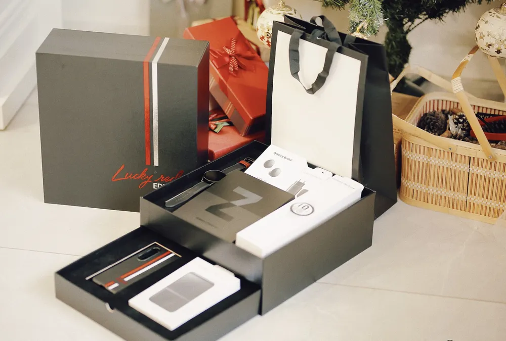 Trúng bộ quà 60 triệu đồng khi mua sản phẩm Samsung tại FPT Shop ảnh 1