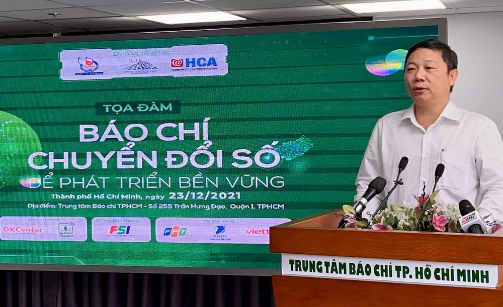 Phó Chủ tịch UBND TPHCM Dương Anh Đức  phát biểu tại tọa đàm. Ảnh: T.BA