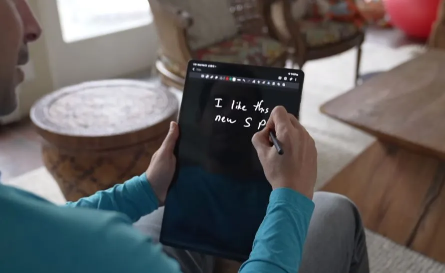 Mua Galaxy Tab S8 series nhận ngay bộ quà tặng khủng trị giá đến 11 triệu đồng ảnh 1