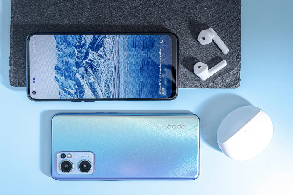 OPPO Reno7 Series 5G đạt kỷ lục đặt hàng với 33.000 đơn đặt cọc trước  ảnh 2