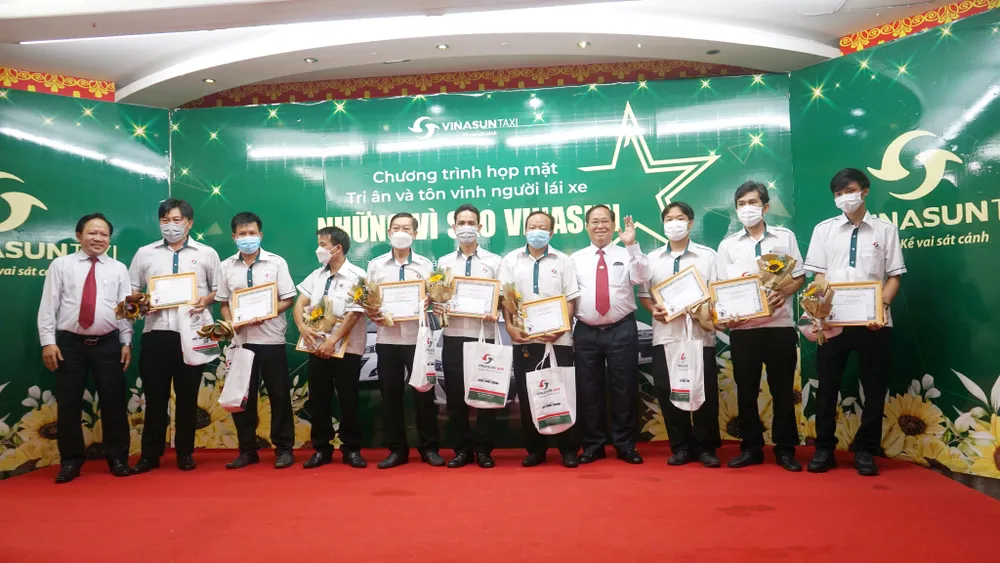 Vinasun tri ân, tôn vinh tài xế gắn bó, đồng hành ảnh 1