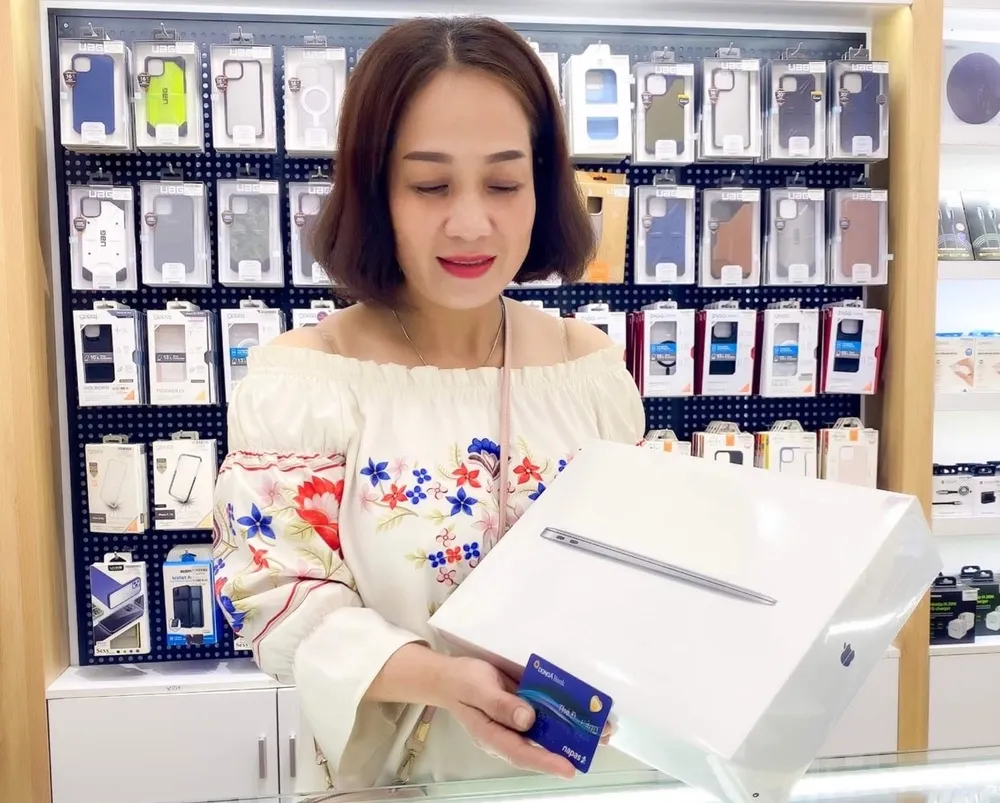 Dán màn hình iPhone, MacBook miễn phí ảnh 1