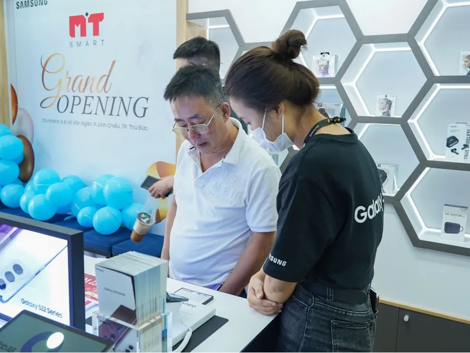 Khai trương chi nhánh mới, MT Smart giảm 50% cho các sản phẩm Samsung  ​ ảnh 1