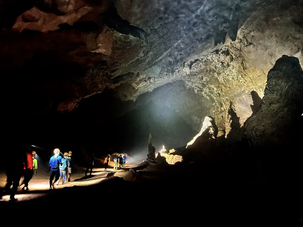 Trải nghiệm máy chiếu The Freestyle trên cung đường trekking ảnh 3