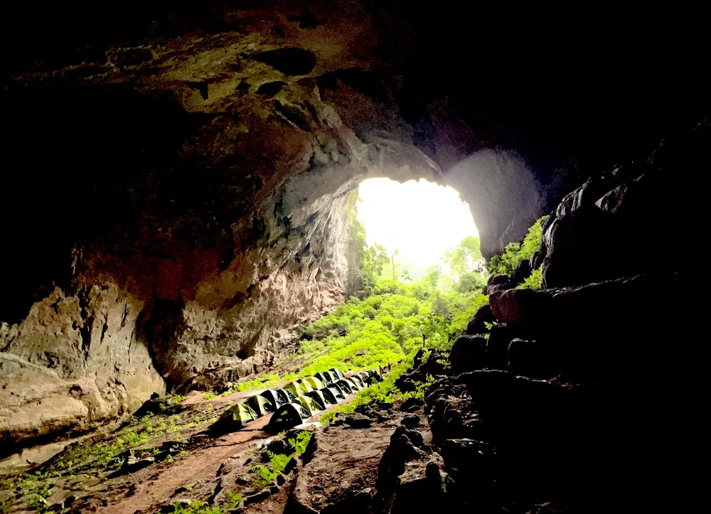 Trải nghiệm máy chiếu The Freestyle trên cung đường trekking ảnh 2