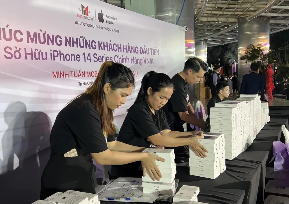 Người mua lựa chọn iPhone 14 màu tím - Deep Purple thời thượng ảnh 1