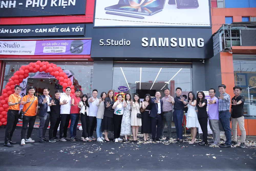 FPT Shop đồng loạt khai trương 5 cửa hàng S.Studio by FPT ảnh 1