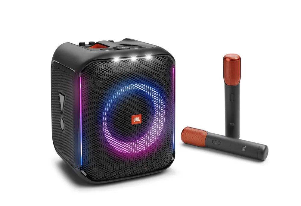 Với thời lượng pin lên đến 10 giờ và thiết kế chống giọt bắn đạt chuẩn IPX4, những tín đồ âm nhạc có thể tiệc tùng thâu đêm dù trong nhà hay ngoài trời mà không phải lo lắng về các yếu tố bên ngoài ngăn cản cuộc vui. Với thời lượng pin lên đến 10 giờ và thiết kế chống giọt bắn đạt chuẩn IPX4, những tín đồ âm nhạc có thể tiệc tùng thâu đêm dù trong nhà hay ngoài trời mà không phải lo lắng về các yếu tố bên ngoài ngăn cản cuộc vui.